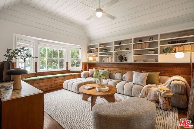 3711 Monon Street, Los Angeles, CA 90027