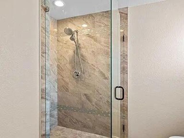 2190 N Whitewater Club Drive, Palm Springs, CA 92262