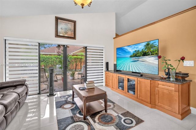 5143 NW 42nd Ter, Coconut Creek, FL 33073