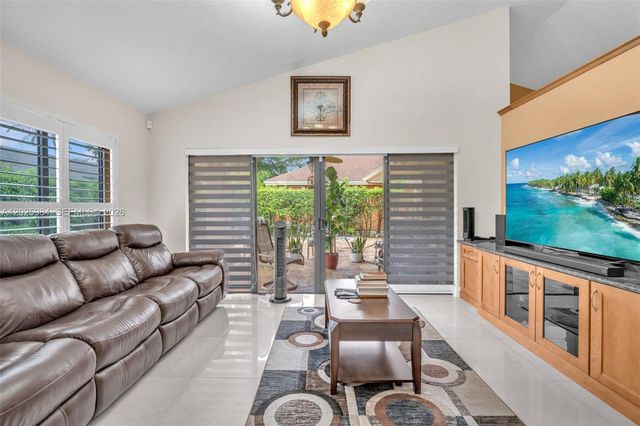 5143 NW 42nd Ter, Coconut Creek, FL 33073