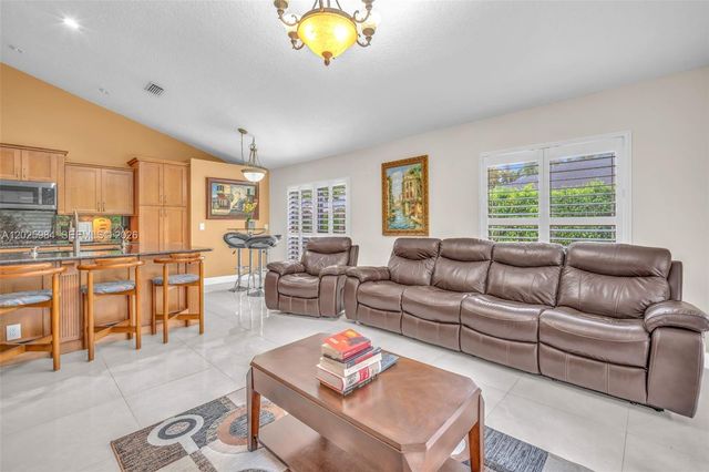 5143 NW 42nd Ter, Coconut Creek, FL 33073