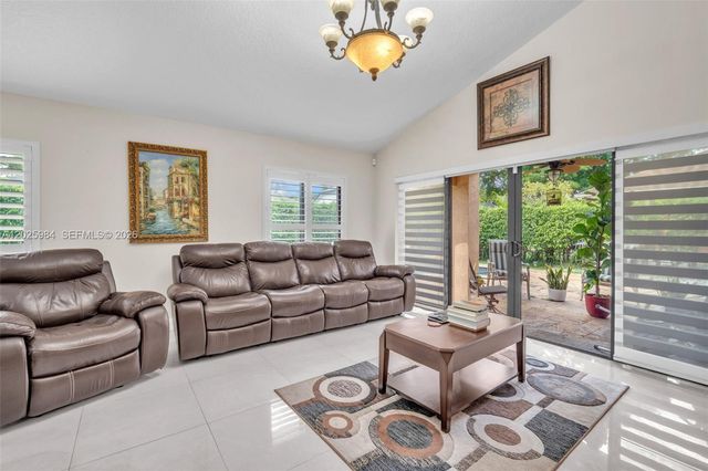 5143 NW 42nd Ter, Coconut Creek, FL 33073