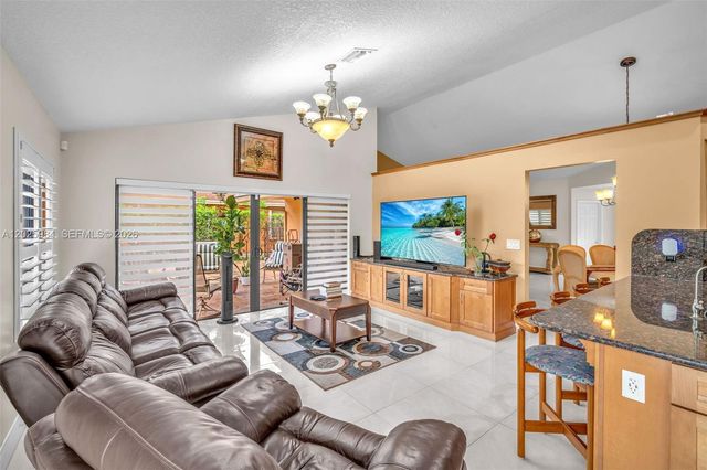 5143 NW 42nd Ter, Coconut Creek, FL 33073