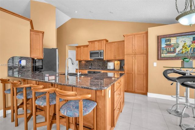 5143 NW 42nd Ter, Coconut Creek, FL 33073