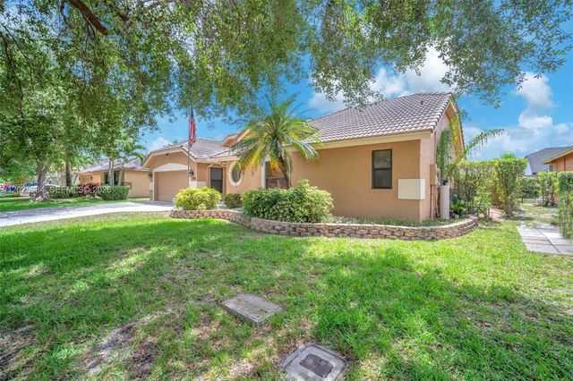 5143 NW 42nd Ter, Coconut Creek, FL 33073