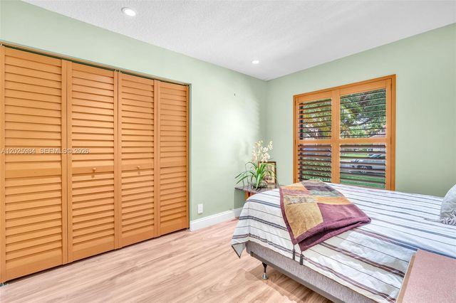 5143 NW 42nd Ter, Coconut Creek, FL 33073