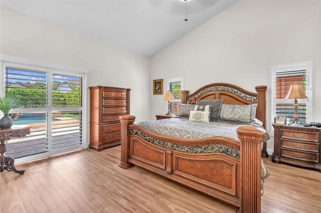 5143 NW 42nd Ter, Coconut Creek, FL 33073