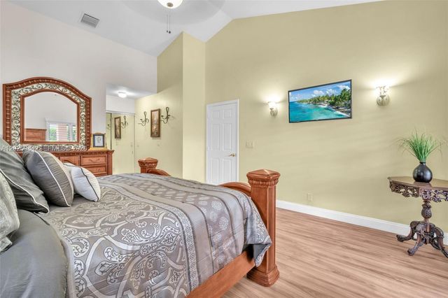 5143 NW 42nd Ter, Coconut Creek, FL 33073