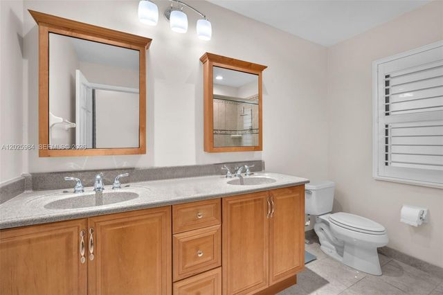 5143 NW 42nd Ter, Coconut Creek, FL 33073