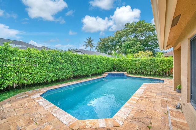 5143 NW 42nd Ter, Coconut Creek, FL 33073