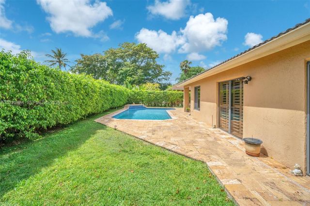 5143 NW 42nd Ter, Coconut Creek, FL 33073