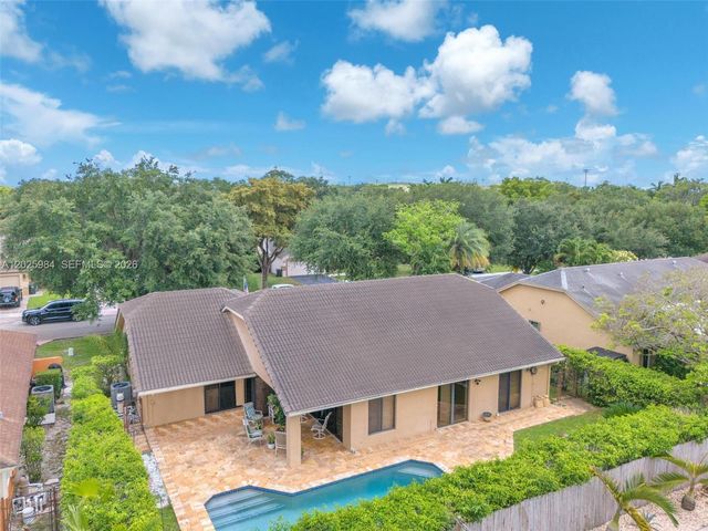 5143 NW 42nd Ter, Coconut Creek, FL 33073