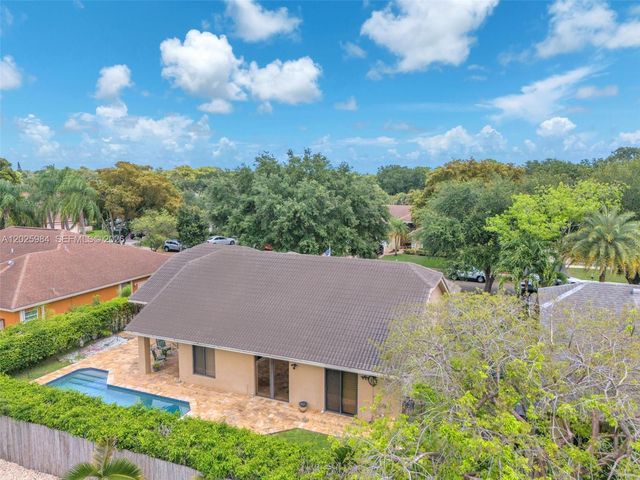 5143 NW 42nd Ter, Coconut Creek, FL 33073