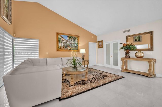 5143 NW 42nd Ter, Coconut Creek, FL 33073