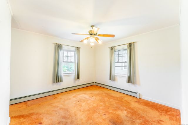 430 Vauxhall Street, New London, CT 06320