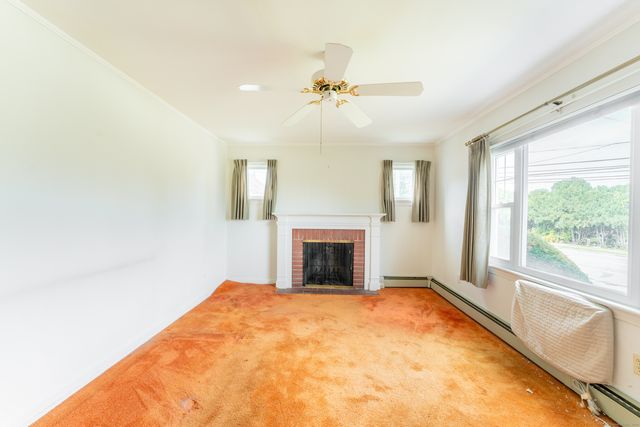 430 Vauxhall Street, New London, CT 06320