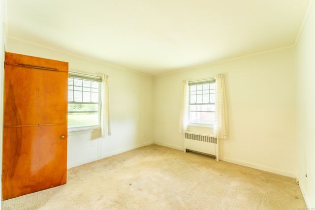 430 Vauxhall Street, New London, CT 06320