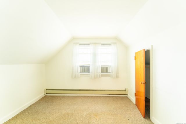 430 Vauxhall Street, New London, CT 06320