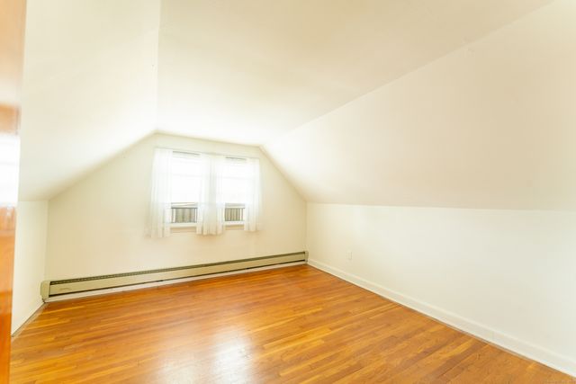 430 Vauxhall Street, New London, CT 06320