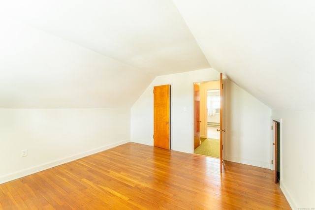 430 Vauxhall Street, New London, CT 06320