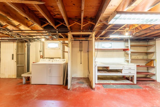 430 Vauxhall Street, New London, CT 06320