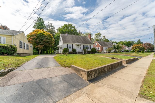 430 Vauxhall Street, New London, CT 06320