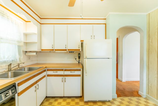 430 Vauxhall Street, New London, CT 06320