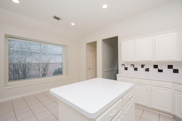 918 Tennyson Drive, Pearland, TX 77584
