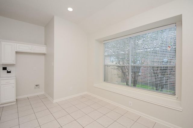 918 Tennyson Drive, Pearland, TX 77584