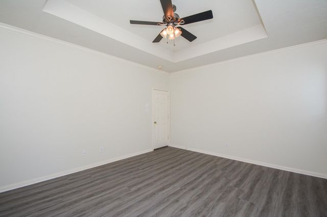 918 Tennyson Drive, Pearland, TX 77584