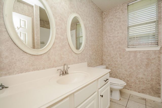 918 Tennyson Drive, Pearland, TX 77584