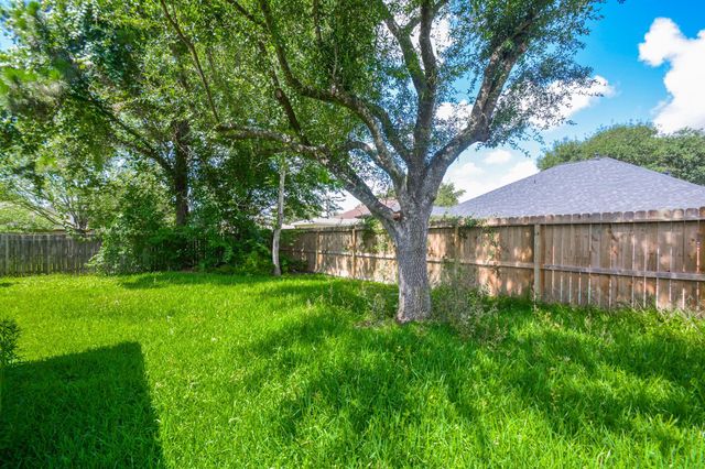 918 Tennyson Drive, Pearland, TX 77584
