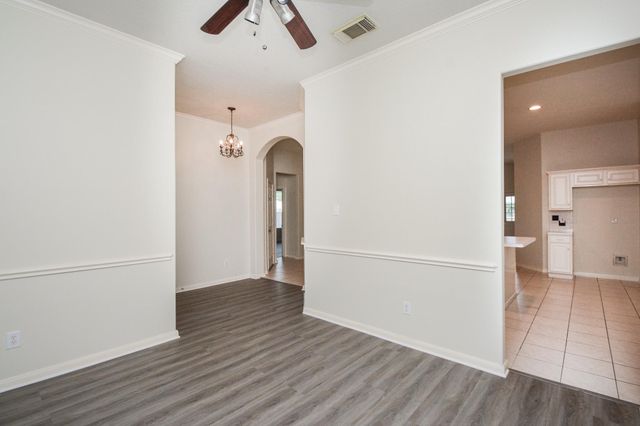 918 Tennyson Drive, Pearland, TX 77584