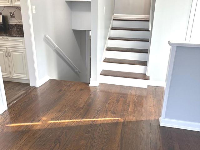 7843 S LUNA Avenue, Burbank, IL 60459