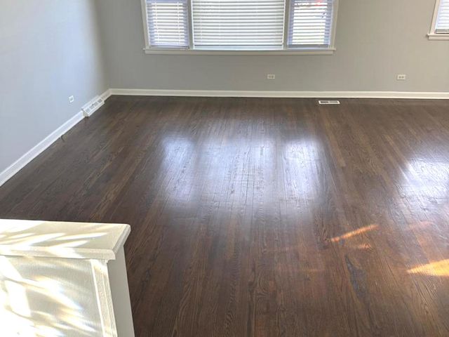 7843 S LUNA Avenue, Burbank, IL 60459