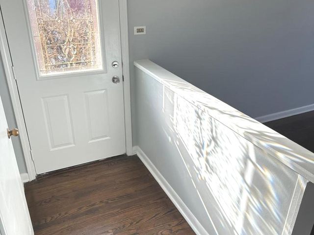 7843 S LUNA Avenue, Burbank, IL 60459