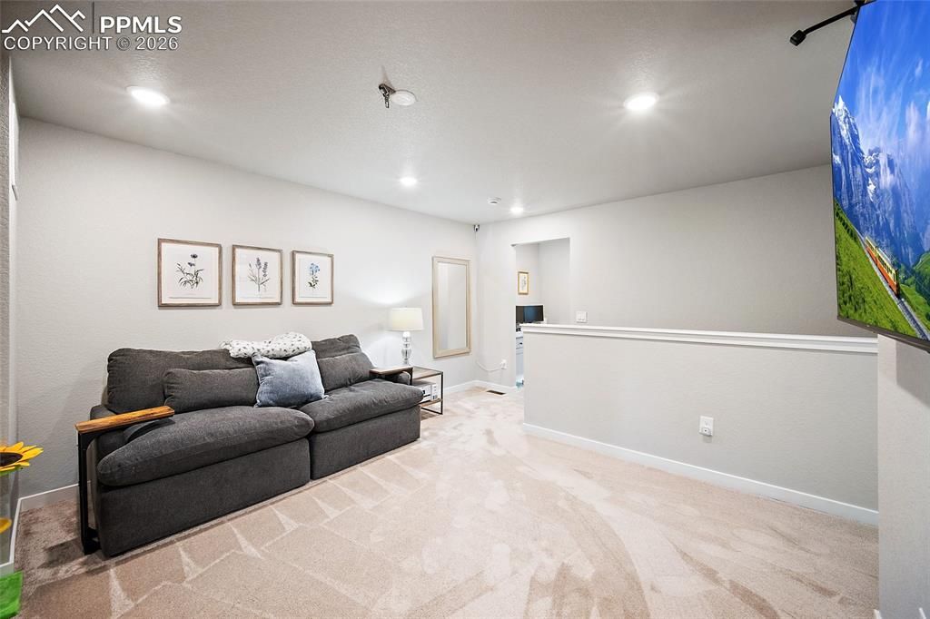 Image 19 of property listing at 8122 Grey Bark Way, Colorado Springs, CO 80908