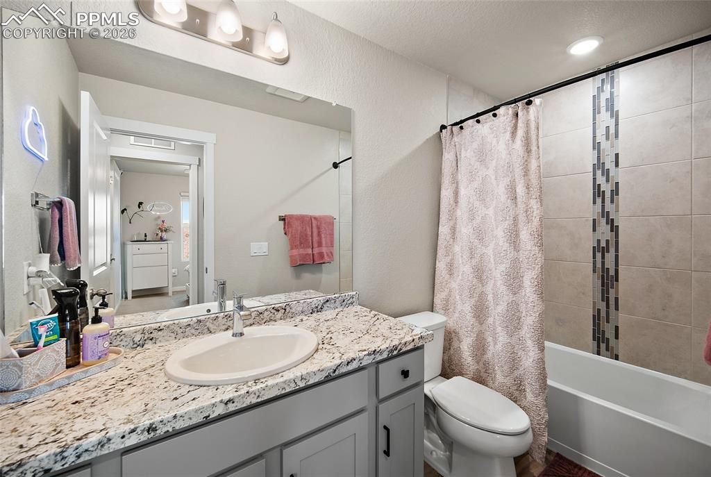 Image 24 of property listing at 8122 Grey Bark Way, Colorado Springs, CO 80908