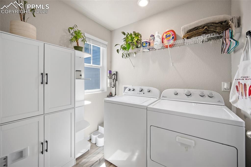 Image 32 of property listing at 8122 Grey Bark Way, Colorado Springs, CO 80908