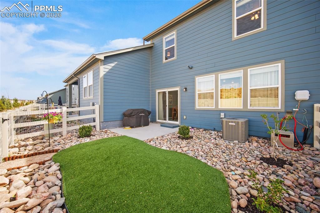 Image 33 of property listing at 8122 Grey Bark Way, Colorado Springs, CO 80908