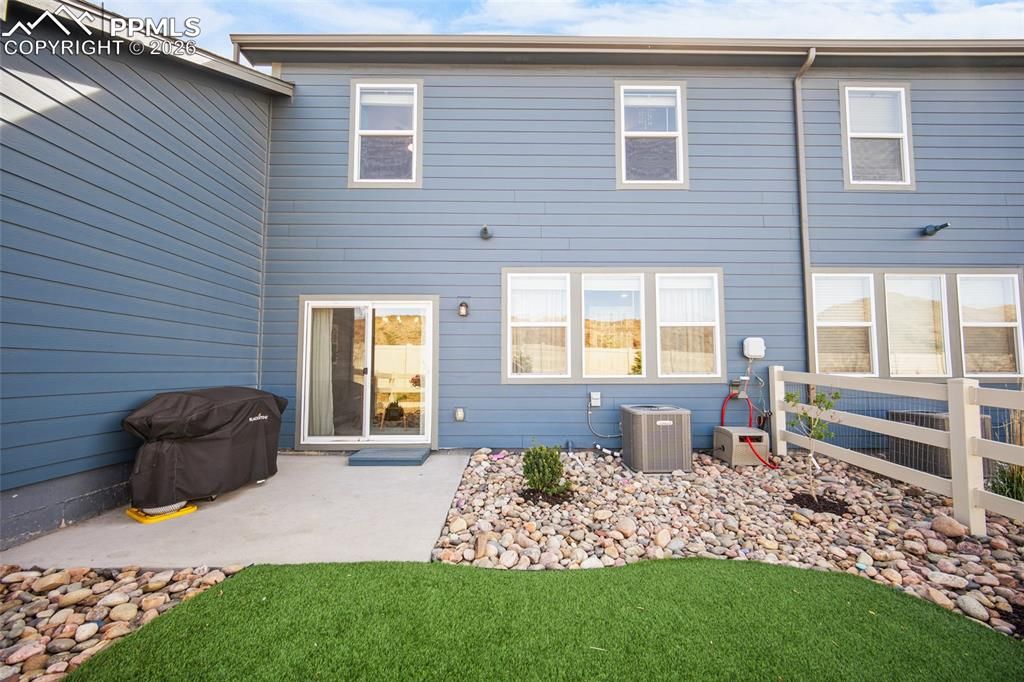 Image 35 of property listing at 8122 Grey Bark Way, Colorado Springs, CO 80908