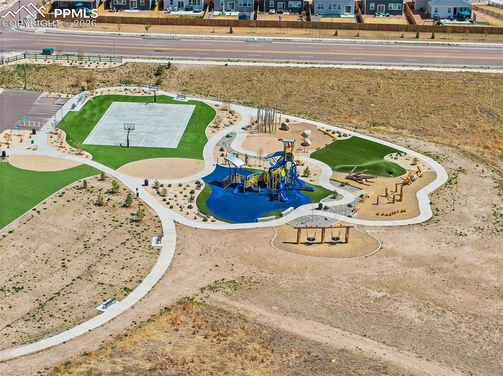 Image 38 of property listing at 8122 Grey Bark Way, Colorado Springs, CO 80908