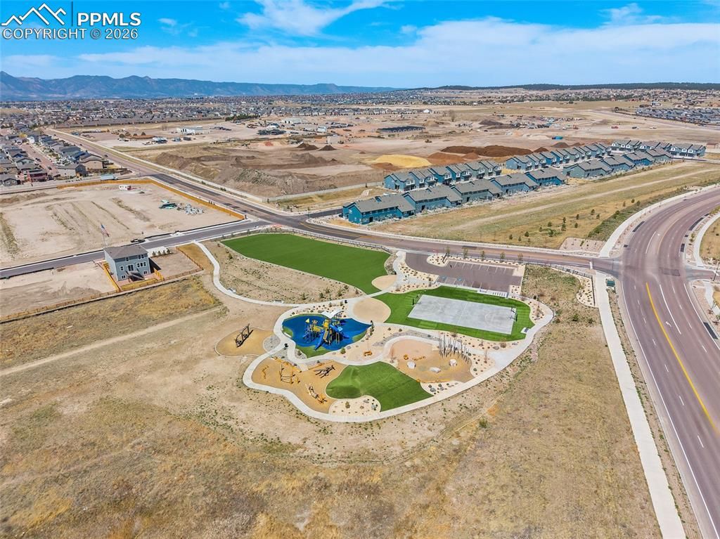 Image 39 of property listing at 8122 Grey Bark Way, Colorado Springs, CO 80908