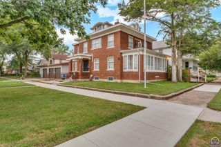 501 SW Western AVE, Topeka, KS 66606
