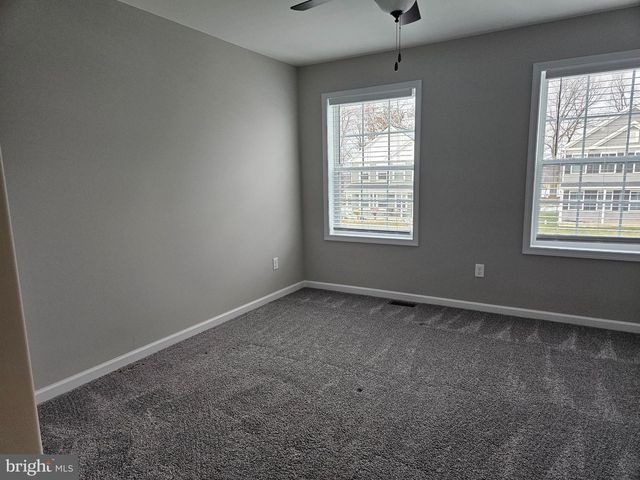 233 WOODRIDGE DR, Shippensburg, PA 17257