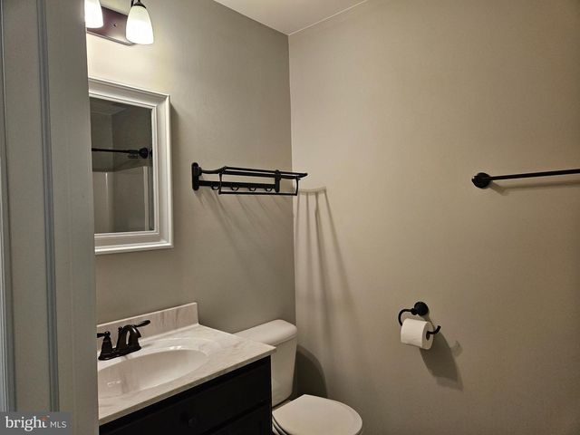 233 WOODRIDGE DR, Shippensburg, PA 17257