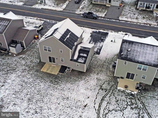 233 WOODRIDGE DR, Shippensburg, PA 17257