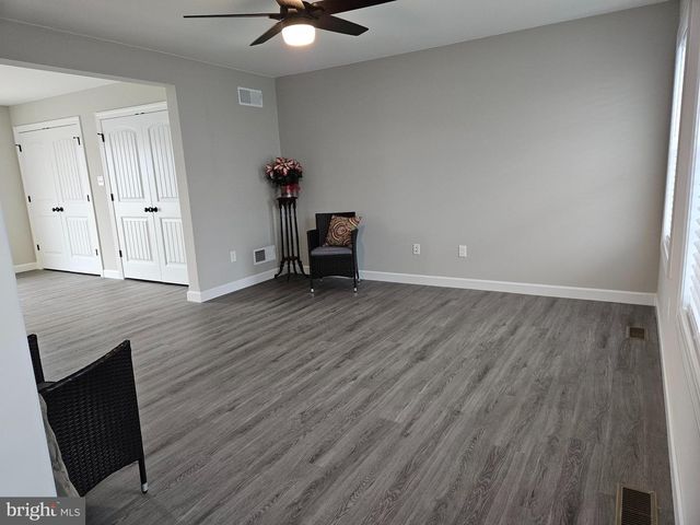 233 WOODRIDGE DR, Shippensburg, PA 17257