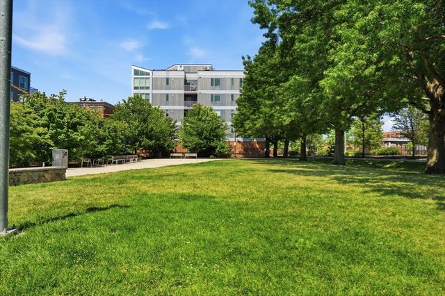 28 Geneva St 206, Boston, MA 02128