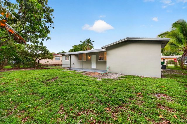 2241 SW 67th Lane, Miramar, FL 33023